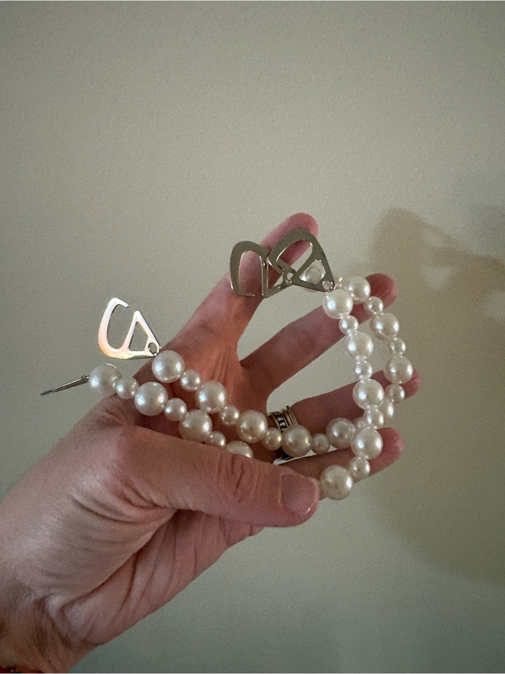 Pearl Strand croc accessory